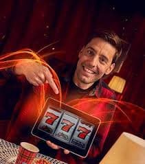 Putaran bonus menampilkan multiplier yang terus bertambah Layar putaran bonus The Dog House dengan multiplier yang meningkat
